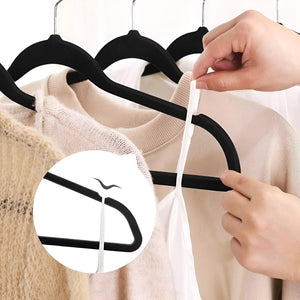 Pract Pack - 50Pcs Non Slip Plastic and Iron Clothes Hangers with Swivel Hooks - Black