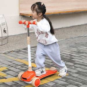 Tugo Play - Kiddie 3 Wheel Kick Scooter with Flashing Wheels - Red