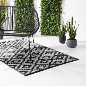 Herqona - Diamond Plastic Rug - 200 cm - Black and White